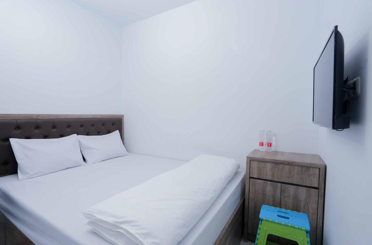 Hotel Amethyst Cengkareng Syariah 3*